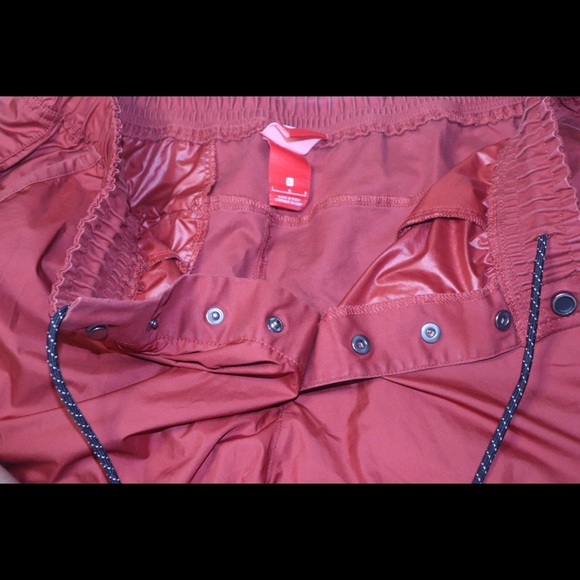 *SOLD*Nike Cargo Pants - Picture 3 of 8